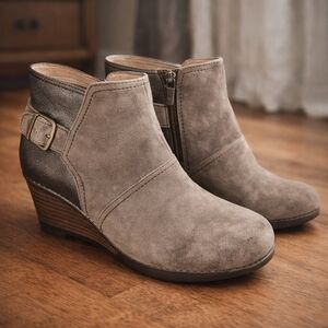 Dansko Taupe Suede Metallic Bronze Leather Wedge Ankle Booties Size 40